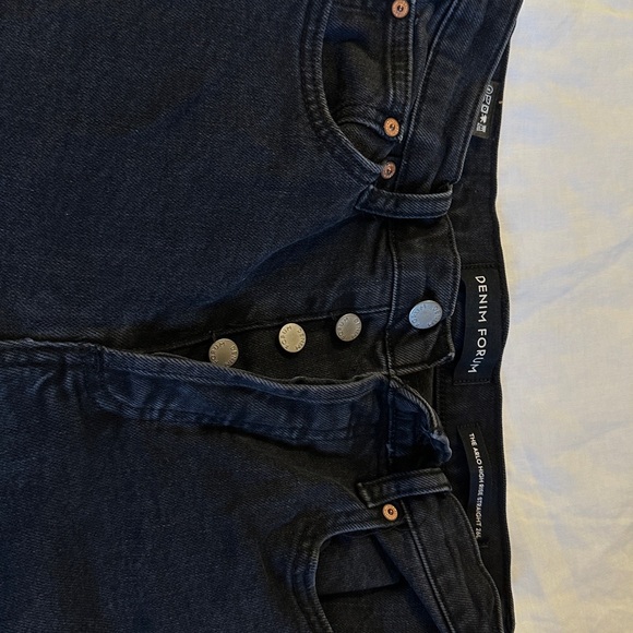 Arlo High Rise - Picture 4 of 4